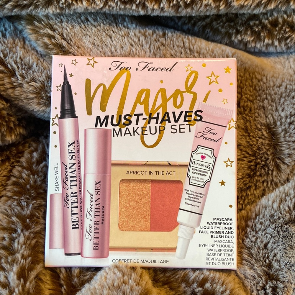 Too Faced Major Must Haves 4pc Gift Set